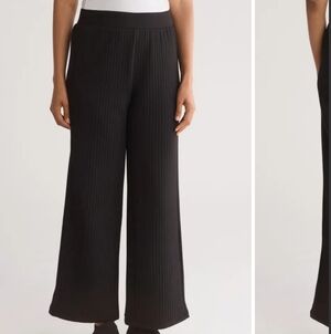 NWOT T Tahari Wide Leg Pull-On Trouser Stretchy Black Pants Size Medium Like New